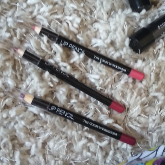 Makeup - Picture 5 of 5